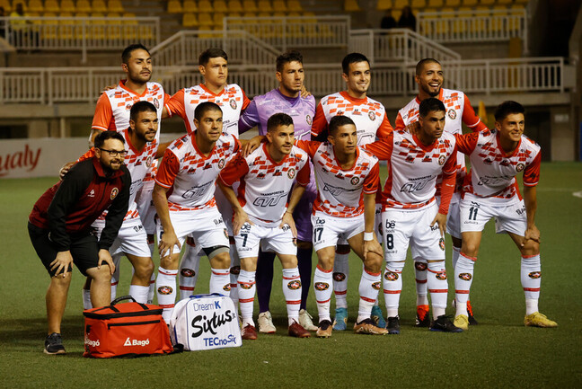 Deportes Limache arrasó con Recoleta y mantuvo su impulso en el Ascenso