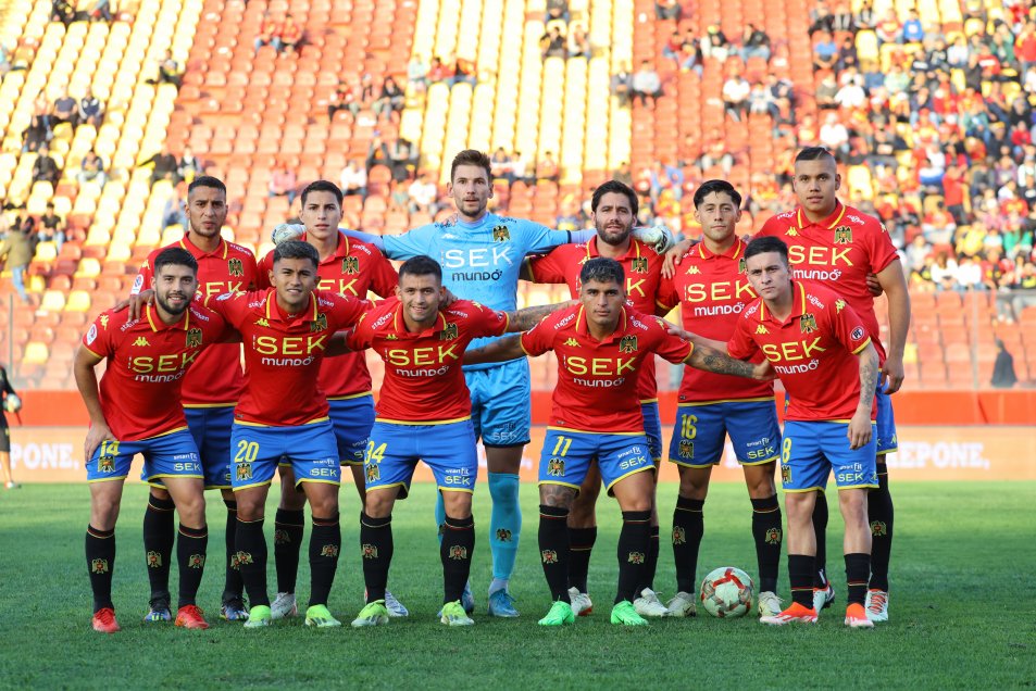 Unión Española reaccionó a tiempo para vencer a Everton