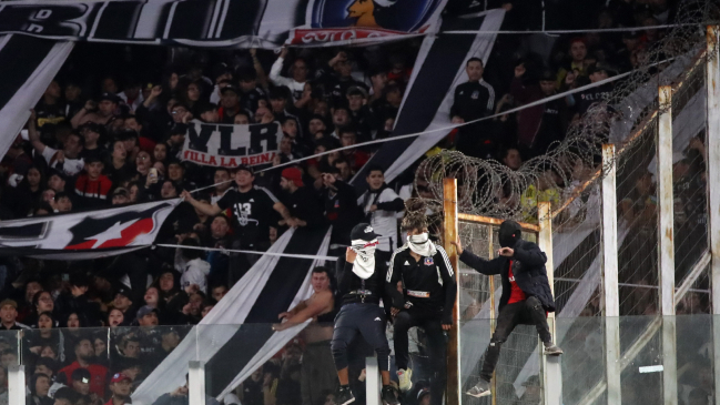 Hinchas de Colo Colo “salvaron de milagro” tras incidentes en la banca de Cobreloa