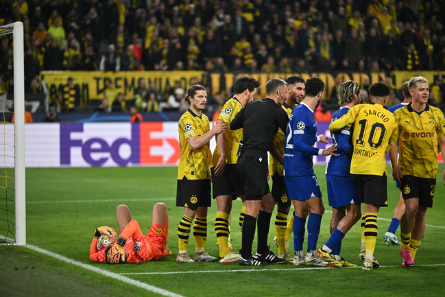 Borussia Dortmund remontó la serie a Atlético de Madrid y pasó a semifinales de Champions