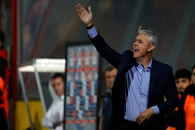 Tiago Nunes: En los clásicos hay que aprovechar las oportunidades de gol y ellos lo hicieron