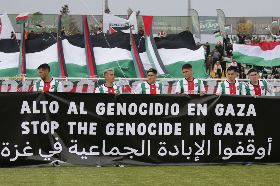 La U se enredó con Palestino en La Cisterna, pero sigue como líder exclusivo