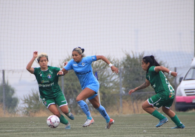 Mira el tremendo error arbitral en un partido del Campeonato Femenino