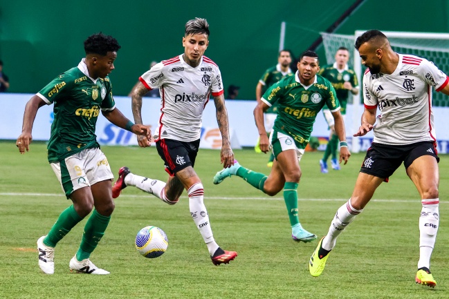 El Flamengo de Pulgar empató con Palmeiras y es segundo en el Brasileirao