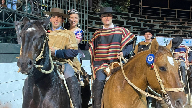 Claudio Vergara y Juan Gustavo Rivera brillan en el Campeonato Nacional Universitario de Rodeo en San Clemente