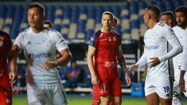 Unión La Calera protagonizó áspero empate con Cruzeiro y sigue bien posicionado en su grupo