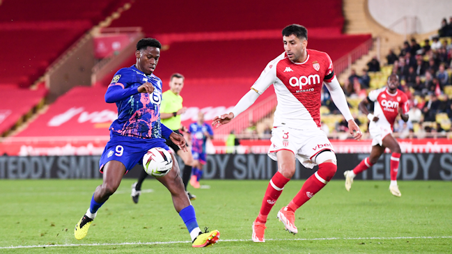 Mónaco de Maripán derrotó a Lille y postergó los festejos de PSG en la liga francesa