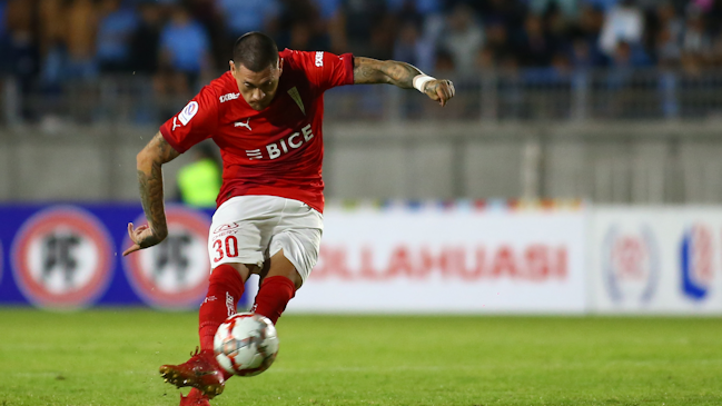 Nicolás Castillo asoma como el “9” titular en la UC para el duelo con Copiapó