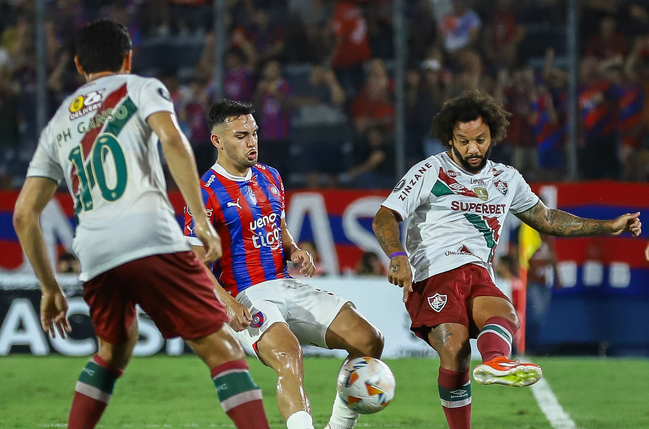 ¿Le sirve a Colo Colo? Cerro Porteño y Fluminense empataron en la Libertadores