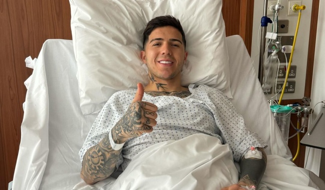 ¿Llegará a la Copa América? Enzo Fernández salió de una cirugía