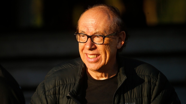 Alfredo Stöhwing sobre Mosa: Busca popularidad desenfrenadamente