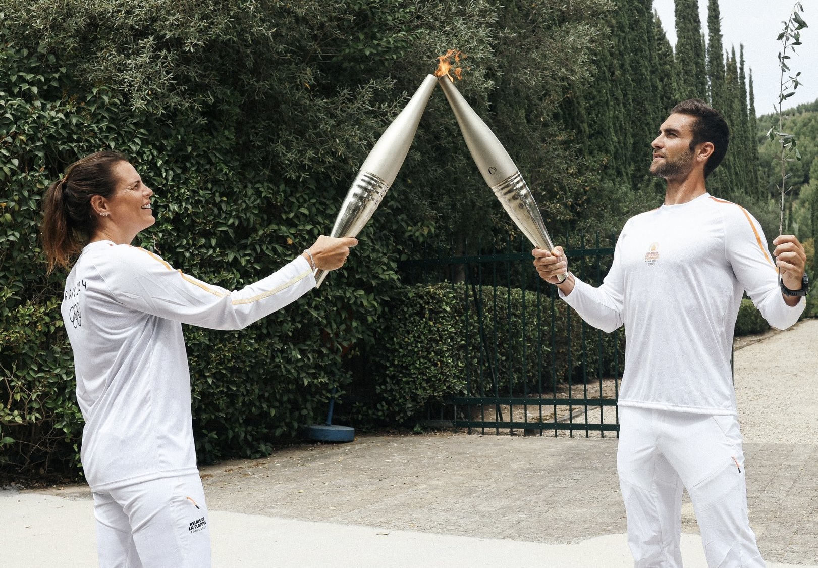 París 2024: La llama olímpica deja Grecia y toma rumbo a Francia