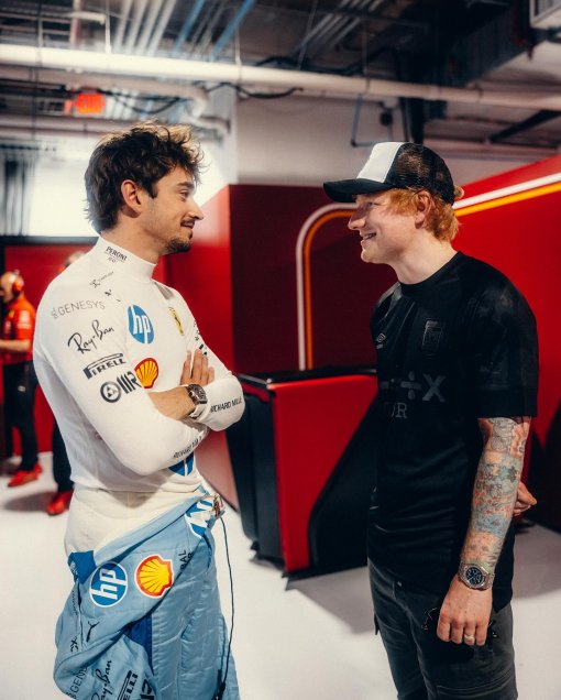 Ed Sheeran se robó miradas en la Fórmula 1 y disfrutó a la distancia el ascenso de Ipswich