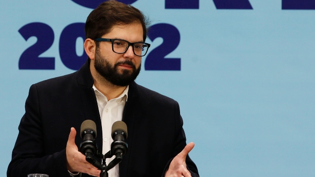 Presidente Gabriel Boric sobre la UC: “Con Tiago Nunes vamos derechamente para arriba”