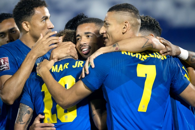 Los cuatro astros brasileños que quedaron fuera de la Copa América