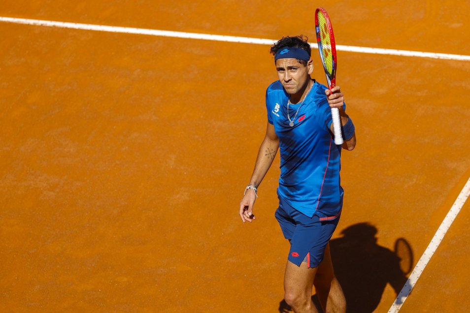 Las mejores postales que dejó el espectacular triunfo de Alejandro Tabilo sobre Novak Djokovic
