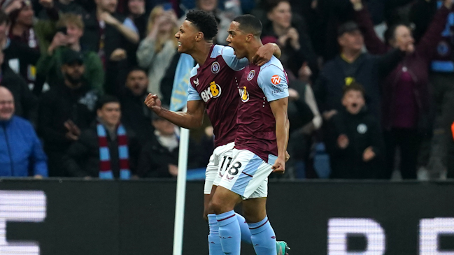 Aston Villa se repuso del blooper de ‘Dibu’ Martínez e igualó ante Liverpool en un partidazo