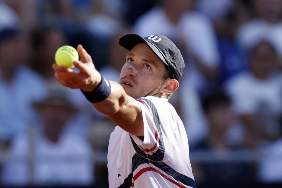 Jarry mantuvo el impulso en Roma para instalarse entre los ocho mejores