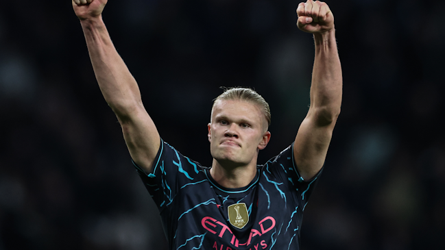 Erling Haaland se lució con un doblete e ilusiona a Manchester City con el título de la Premier
