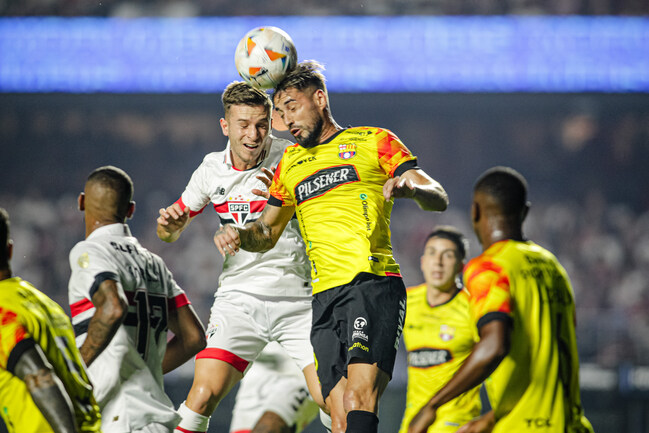 El empate de Sao Paulo y Barcelona le abre la ilusión a Cobresal