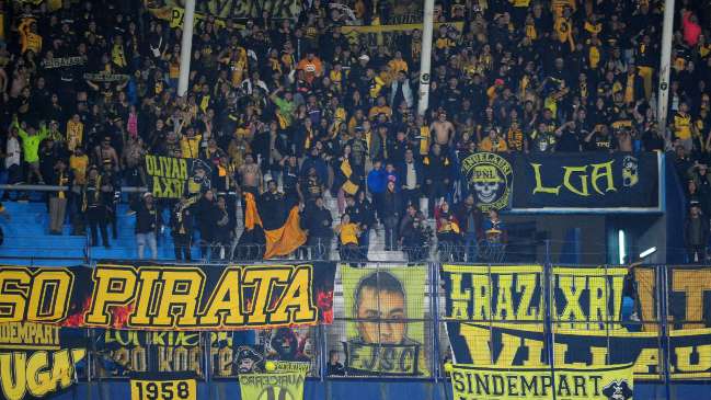 Hinchas de Coquimbo fueron detenidos en Argentina por arrojar a hombre en situación de calle a un río