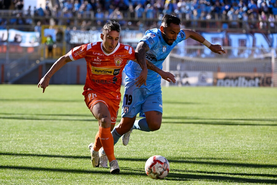 Con polémico final: Cobreloa remó desde atrás para salvar un empate contra un errático Iquique