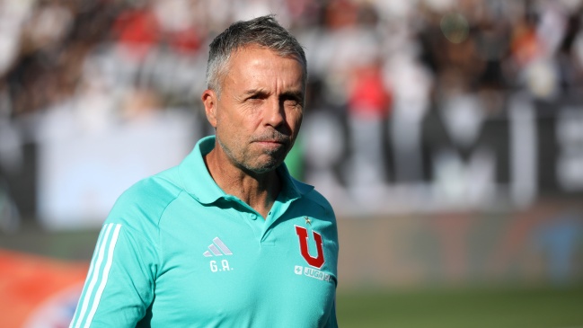 Gustavo Álvarez y los casos de Assadi y Ojeda en la U: “Todos tienen que esperar su oportunidad”