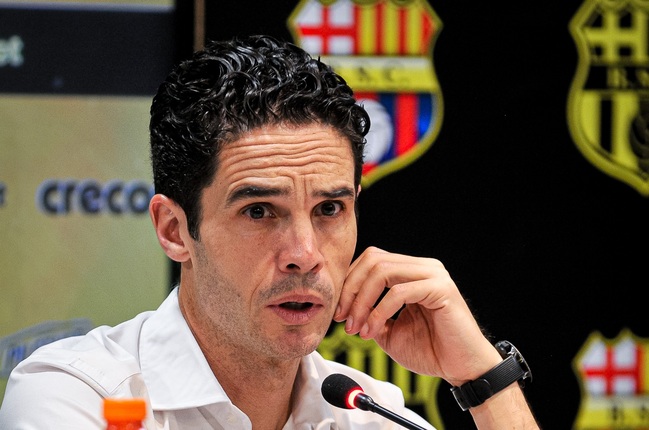 Técnico de Liga de Quito recibe amenazas de la barra y no sigue en el club