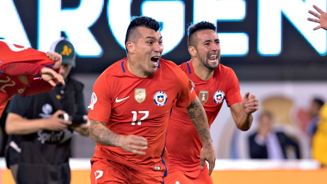 Daniel Morón descartó a Mauricio Isla y Gary Medel para Colo Colo