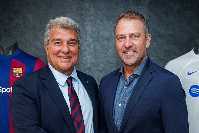 Barcelona oficializó como nuevo entrenador a quien les dio una paliza en la Champions League