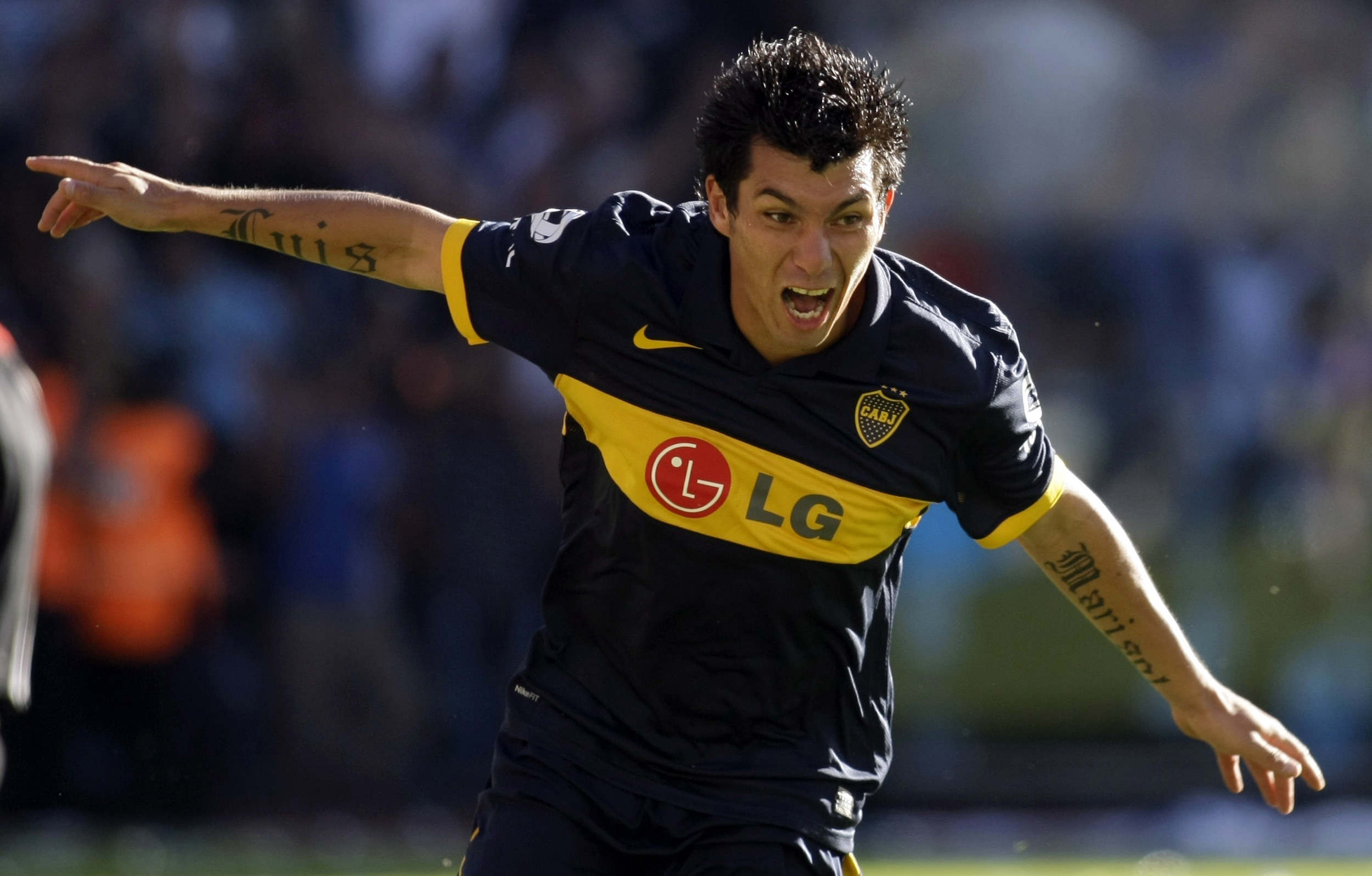 Conoce la fórmula que planea Boca Juniors para fichar a Gary Medel desde Vasco
