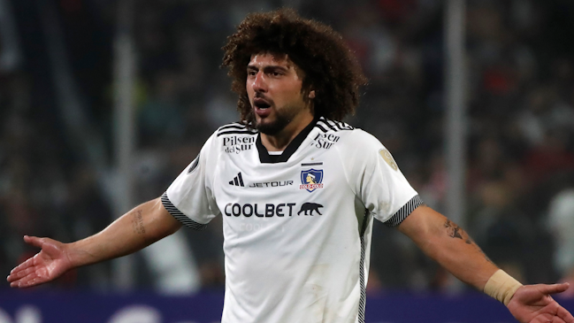 ¿Qué se discutió en el VAR por el brutal pisotón a Maximiliano Falcón en Copa Libertadores?