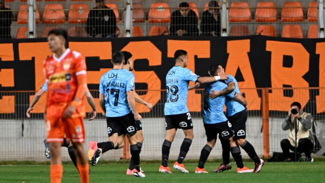 Camilo Moya puso de rodillas a Cobreloa con su triplete en el Campeonato Nacional