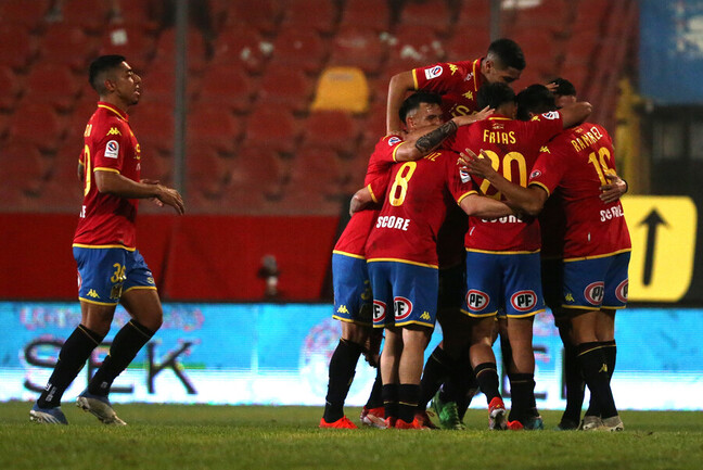 Unión Española goleaba y lo terminó sufriendo frente a Iquique