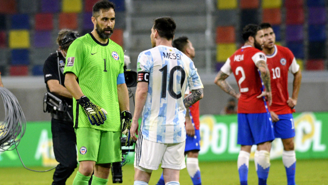 Aconsejan a Claudio Bravo: “Que llame a Messi y Beckham y les diga que quiere ir al Inter Miami”