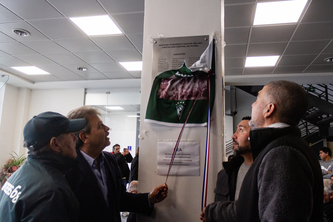 Santiago Wanderers y un merecido homenaje a todos sus campeones