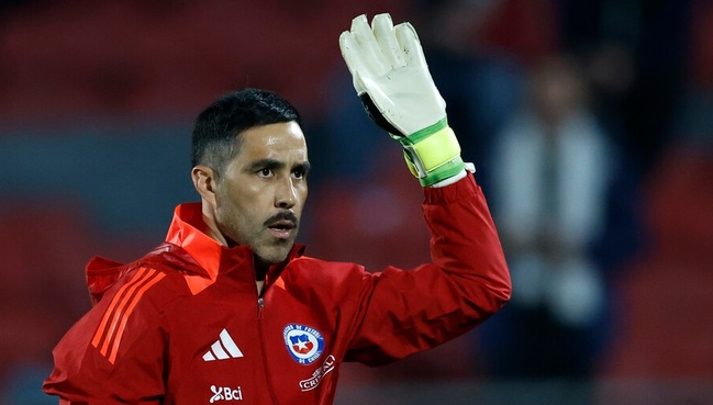 Claudio Bravo vuelve a hacer historia con la selección chilena en la Copa América