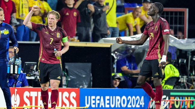 Bélgica logró su primera victoria en la Eurocopa y el Grupo E quedó de infarto