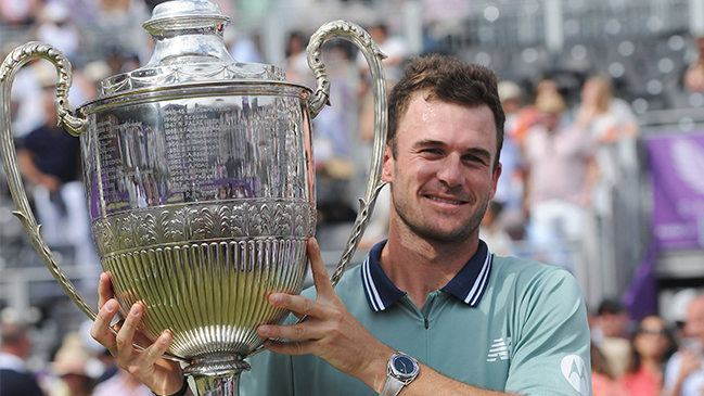 El verdugo de Tabilo se coronó campeón en el ATP 500 de Queen’s