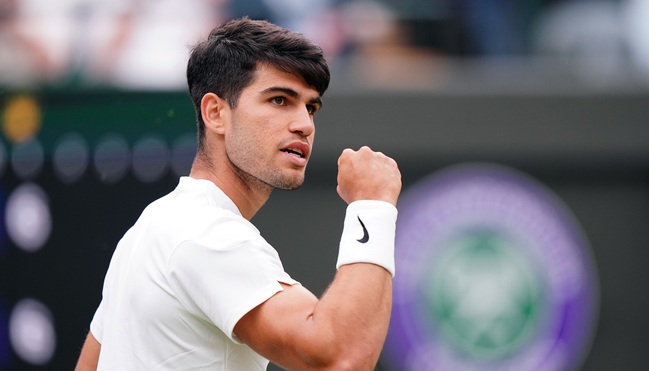 Carlos Alcaraz sigue imparable la defensa de su título en Wimbledon