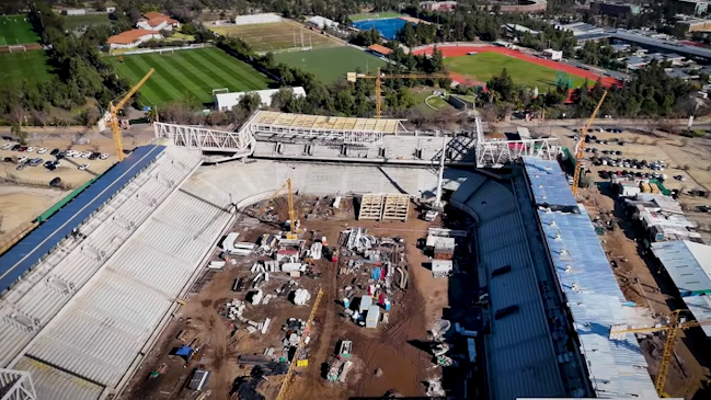 Universidad Católica mostró nuevos avances en las obras de remodelación de San Carlos de Apoquindo