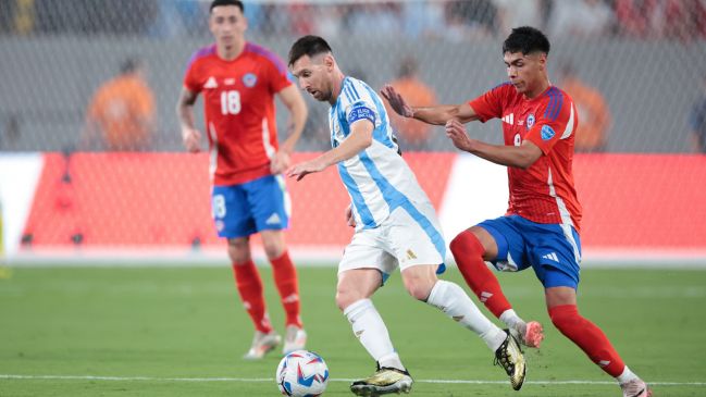 “Si los peces saben jugar fútbol”: Periodista argentino se burló de Chile por particular situación en el Congreso