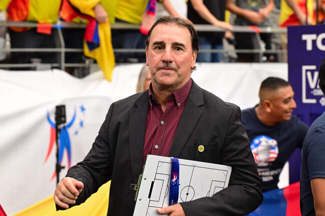 Néstor Lorenzo mueve la pizarra para el duelo de Colombia por cuartos de final de Copa América