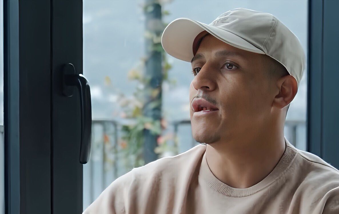 Alexis Sánchez se emocionó hablando de su madre en producción audiovisual de Mark González