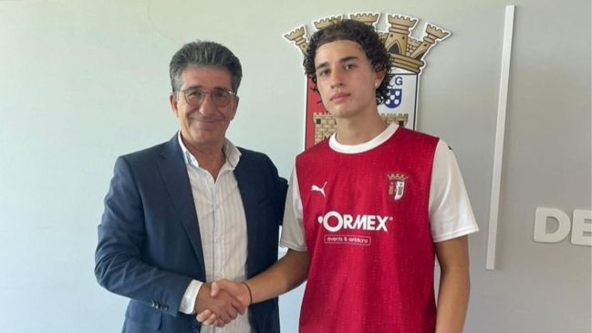 ¿Quién es el futbolista chileno que acaba de dar el salto en Portugal?