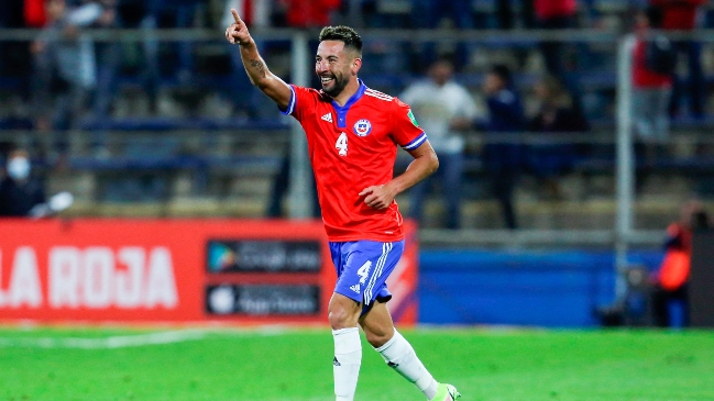 La tajante respuesta del DT de Independiente sobre Mauricio Isla