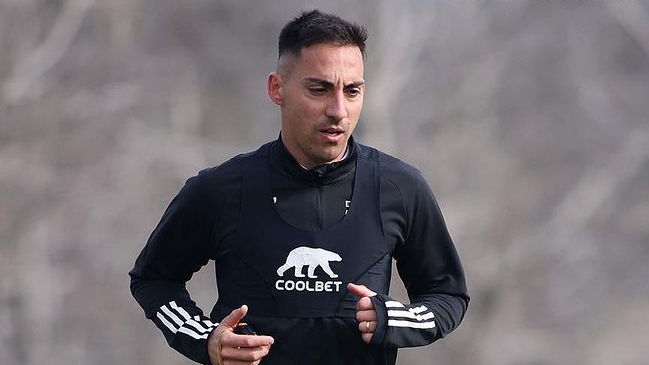 ¡Se le abre el abanico a Jorge Almirón! El DT de Colo Colo tendrá un jugador más este fin de semana