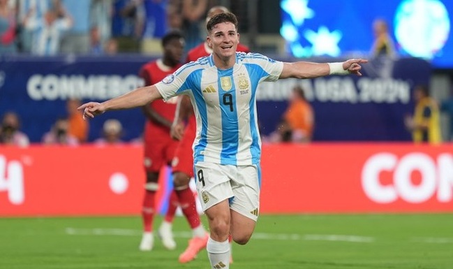 Argentina se repuso de un dudoso comienzo con Canadá y va por el bicampeonato