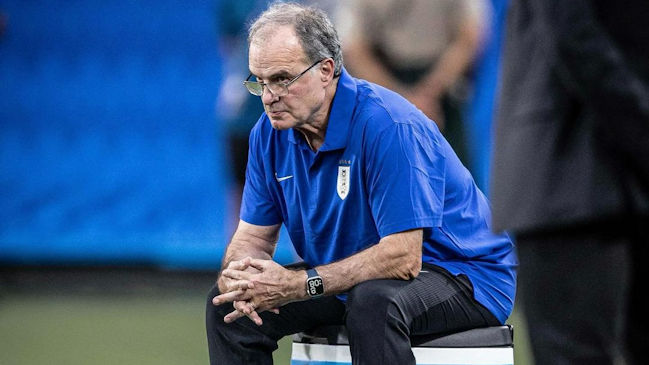 Cinco hechos que prueban cuál es el COLOR MALDITO para Marcelo Bielsa