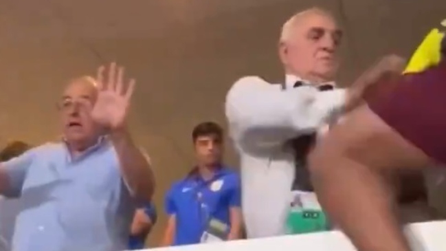 Más antecedentes: Dirigentes de Uruguay también se pelearon con hinchas de Colombia